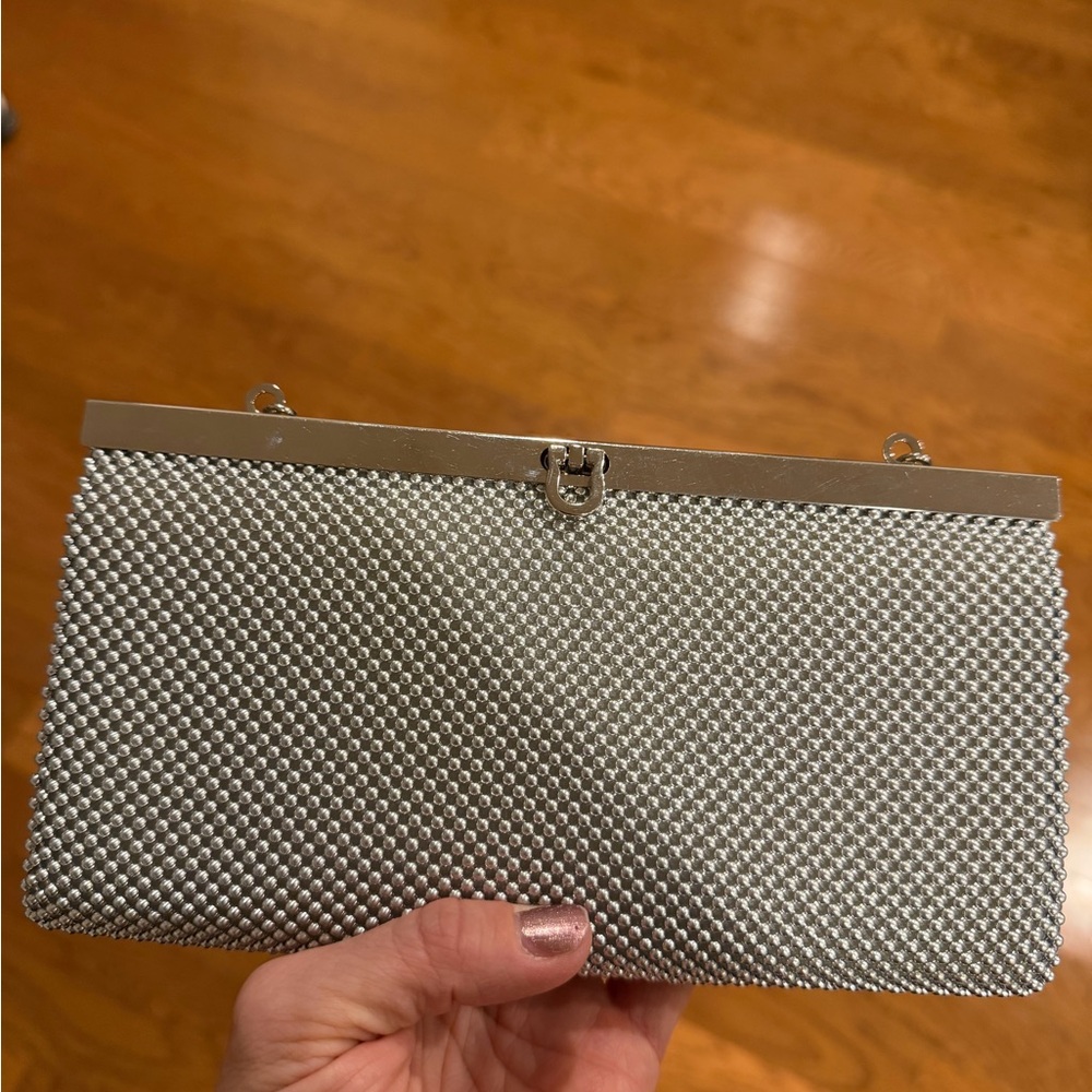 NWOT La Regale Chic Silver Mesh Clutch